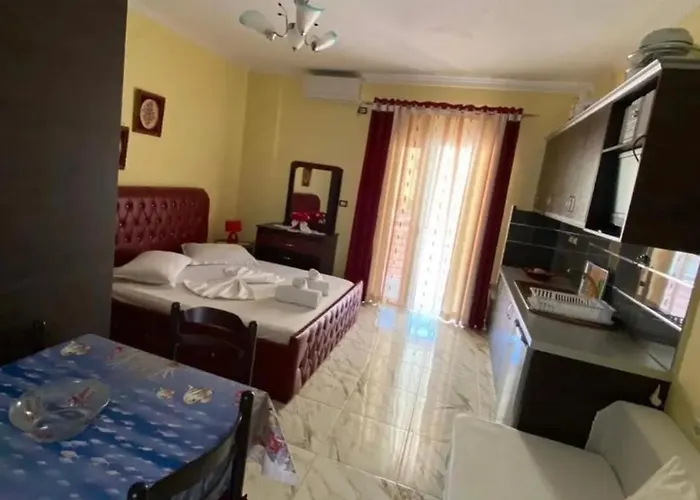 Apartman Mikaela House *
