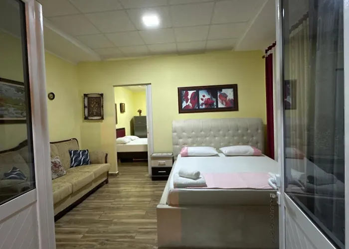 Mikaela House Apartman