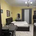 Mikaela House Daire